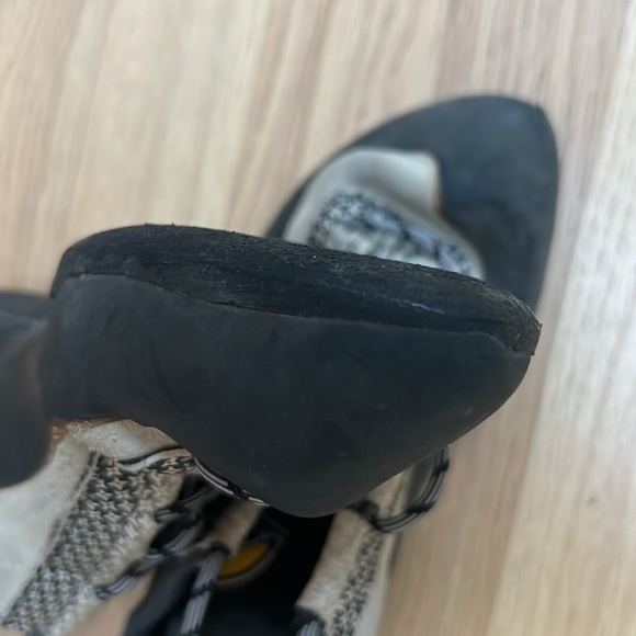 Rock climbing shoes - Picture 5 of 6